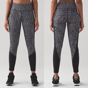 Lululemon Fit Physique Tight Luon Suited Jacquard Black White/ Black Size 12
